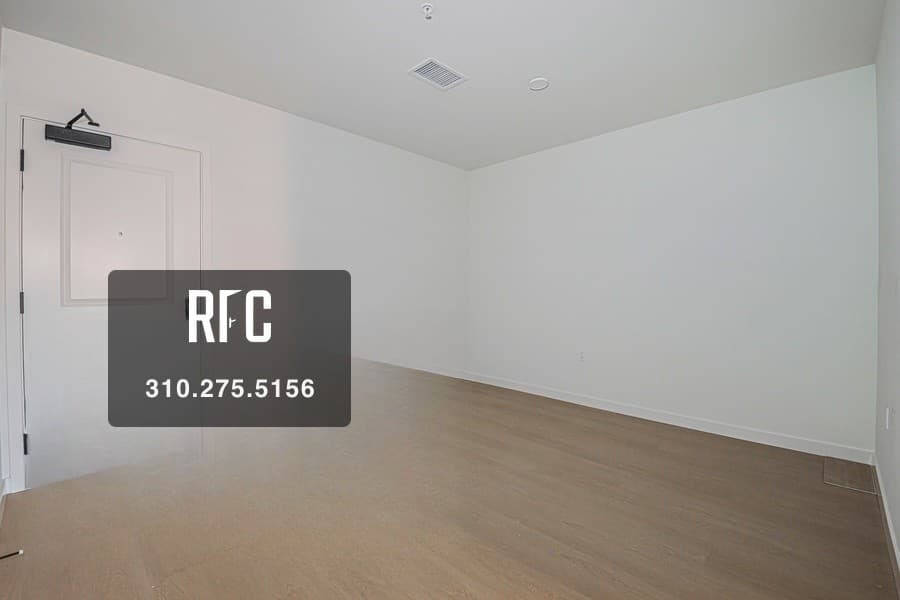 Unit 102 thumbnail 4