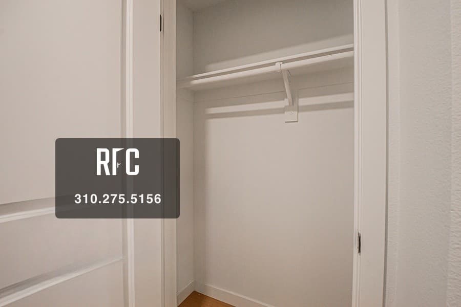 Unit 205 thumbnail 4