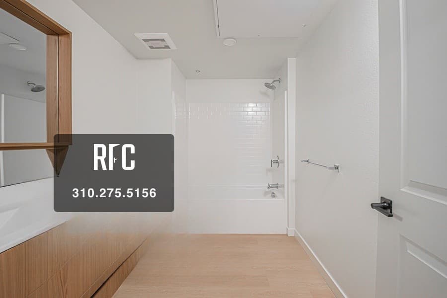 Unit 213 thumbnail 4